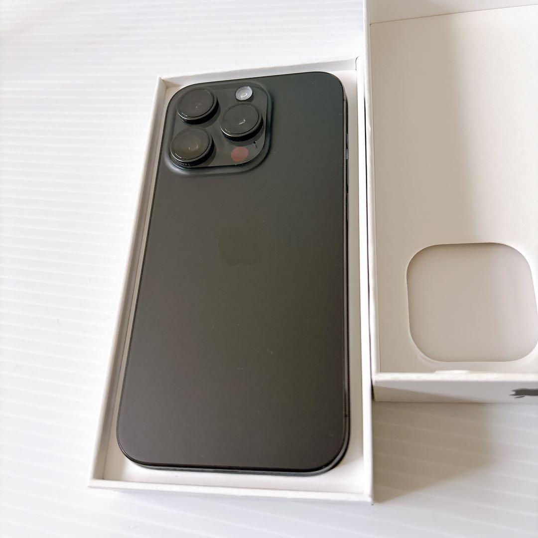 美品iPhone15Pro 128G ブラック　SIMフリー　アップル国内版