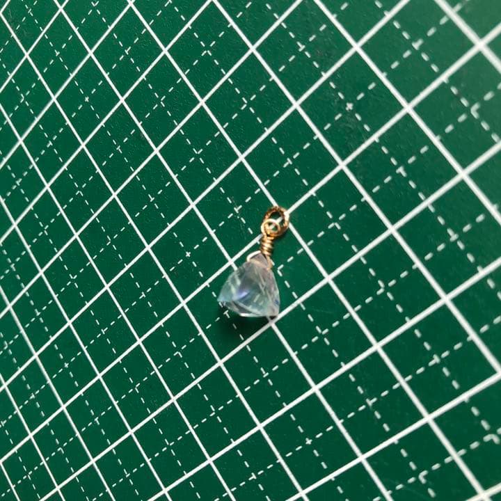 【order】アクアクリスタル  トリリオンカット ネックレス