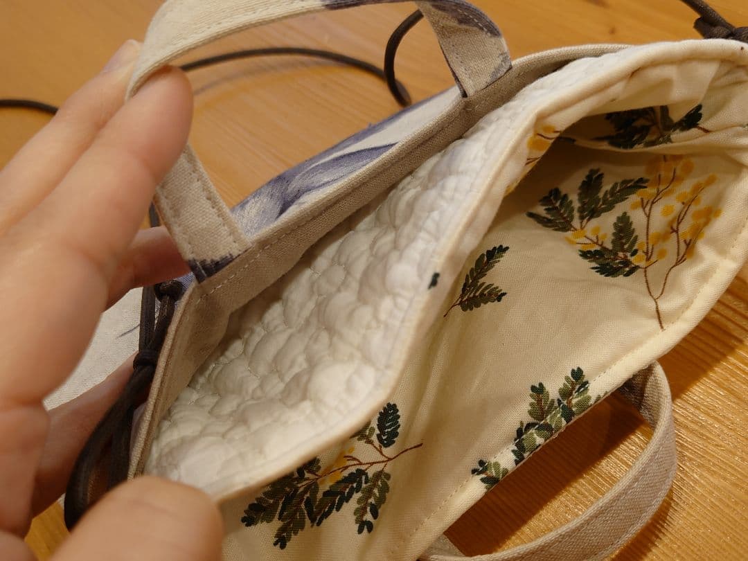 【確認中】大人可愛い スマホポシェット 横型 ハンドメイド うさぎ ヌビ