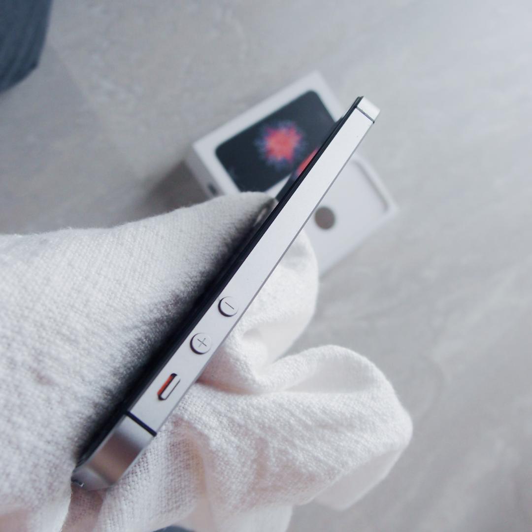 初代 iPhoneSE 第1世代 スペースグレイ 64GB バッテリー100%