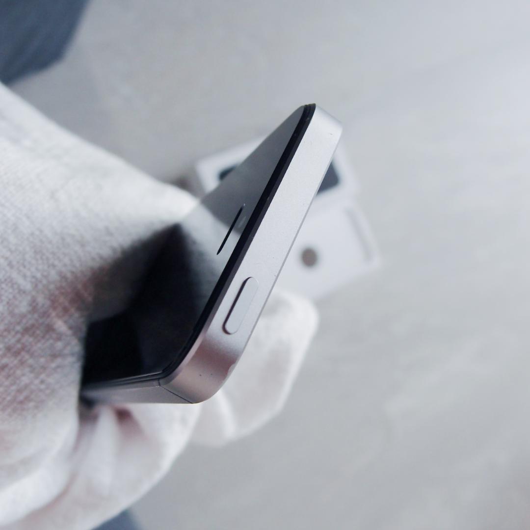 初代 iPhoneSE 第1世代 スペースグレイ 64GB バッテリー100%