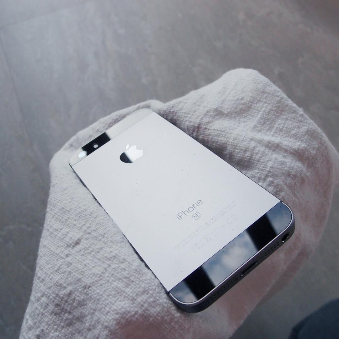 初代 iPhoneSE 第1世代 スペースグレイ 64GB バッテリー100%