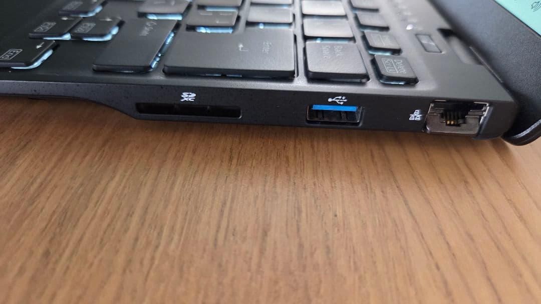 【第12世代i5/16GB新品液晶・新品KB 2023年製 LIFEBOOK