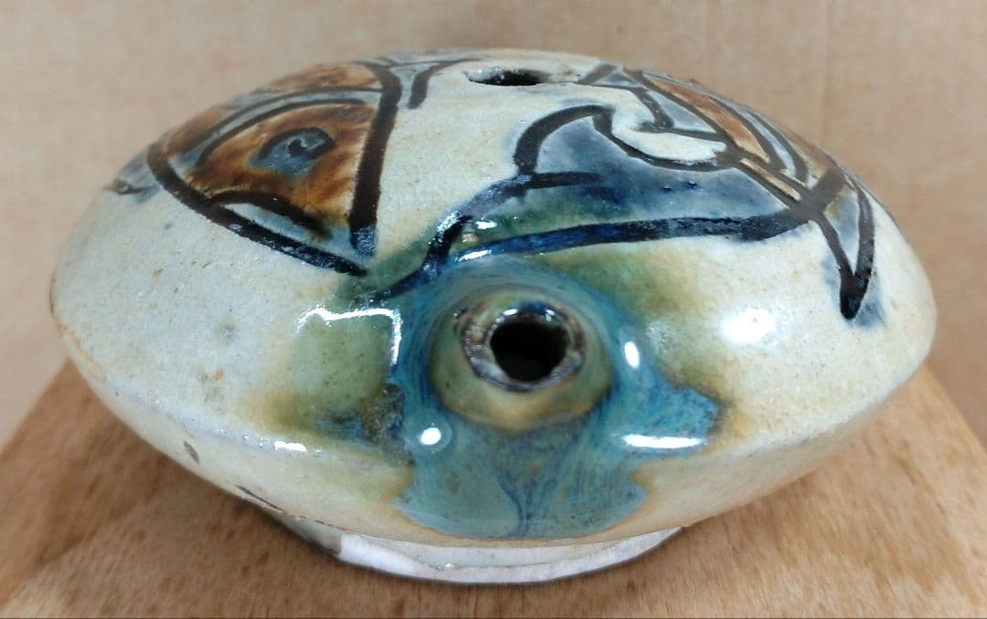 【本物保証】金城次郎 壷屋焼水滴 共箱 栞2 人間国宝 壺屋焼 魚紋水滴 美品