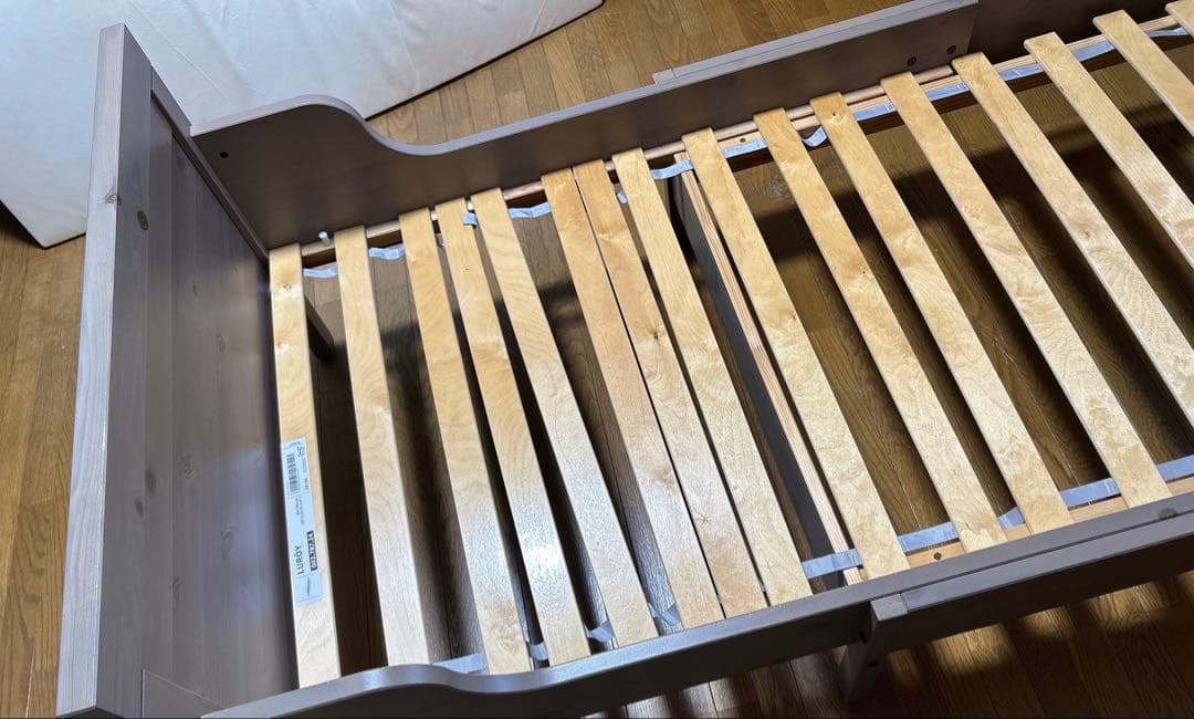 IKEA 伸長式 ベッド フレーム 販売終了カラー イケア