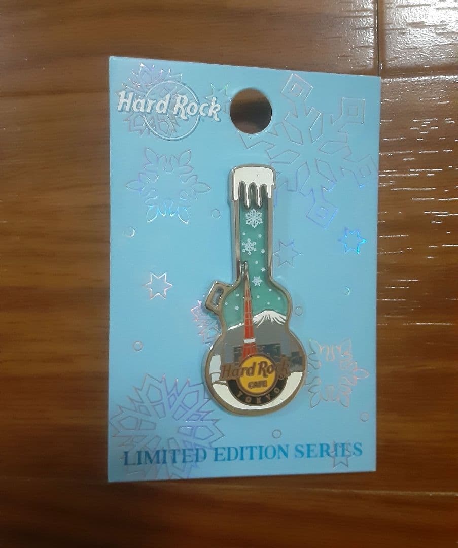 ハードロックカフェ Hard Rock Cafe グラスピンバッチ pin