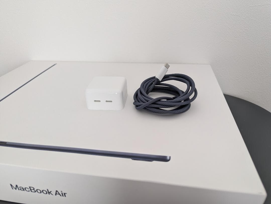 MacBook Air M3 15インチ MRYU3J/A ミッドナイト