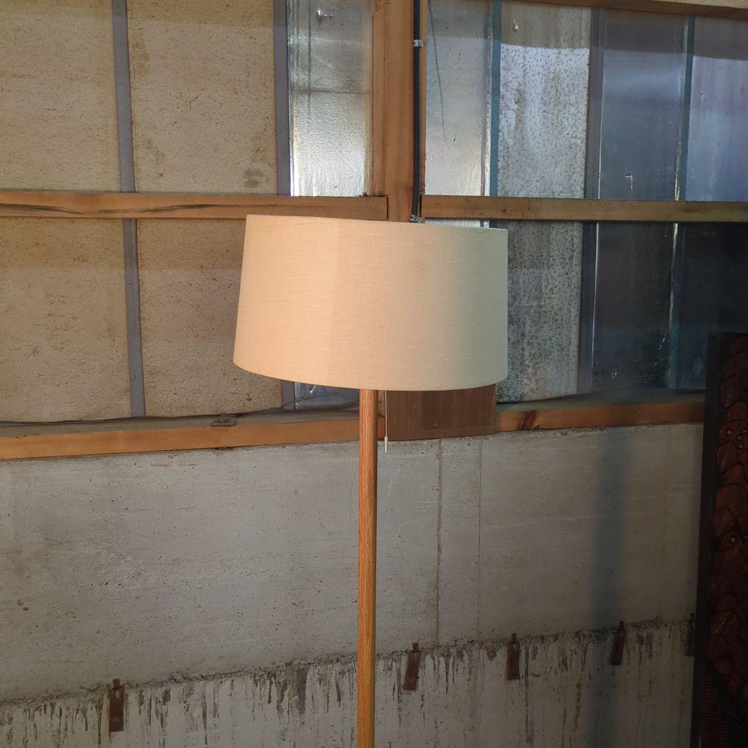 廃盤！美品！無印良品　LED麻シェードフロアライト　照明　オーク材　ベージュ