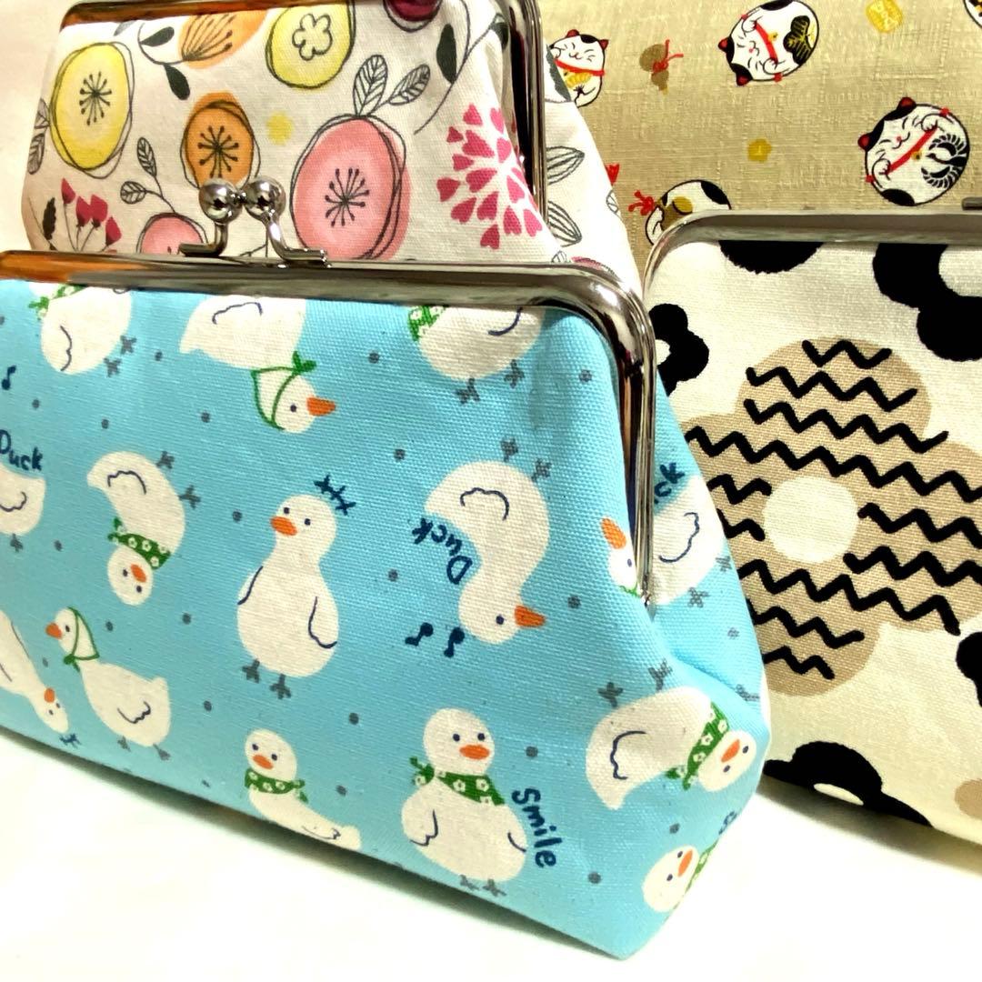ꕤclara*様 がま口財布　がま口ポーチ　メイクポーチ　ハンドメイド　花柄