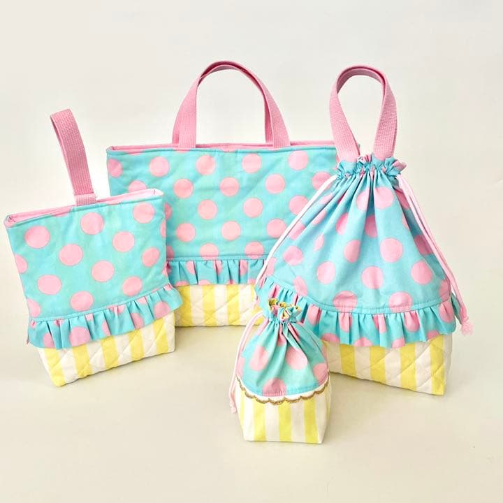 ■SOLD■ 体操服入れ お着替え袋 巾着 ハンドメイド ドット フリル