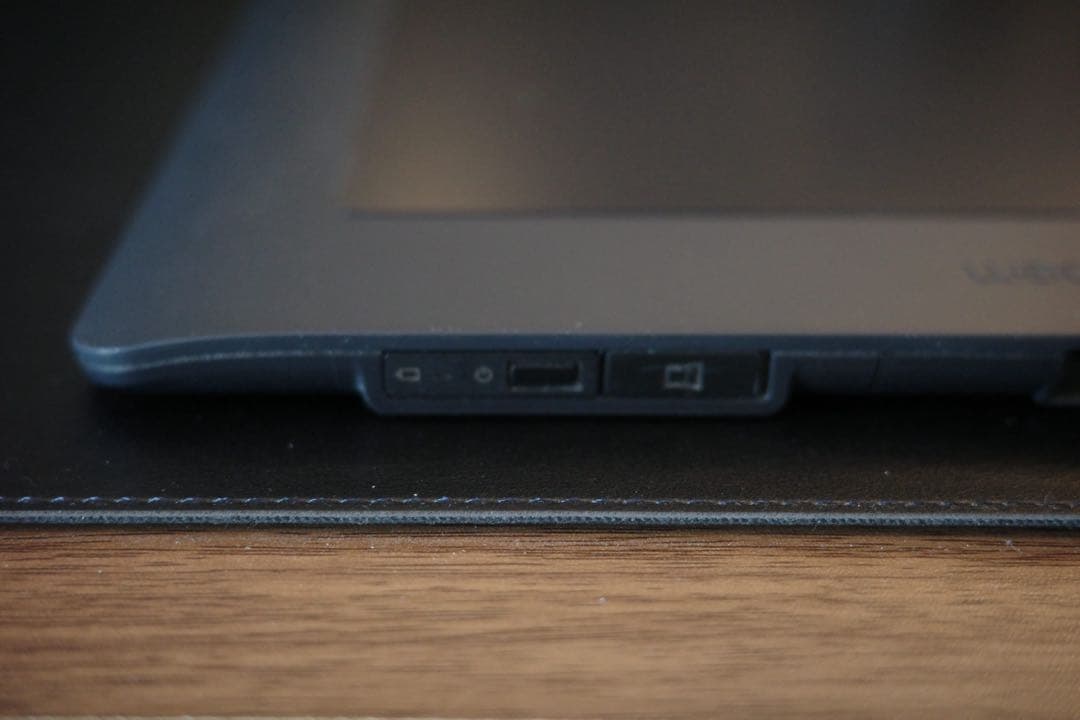 ワコム ペンタブレット intuos Pro Mサイズ PTH-651