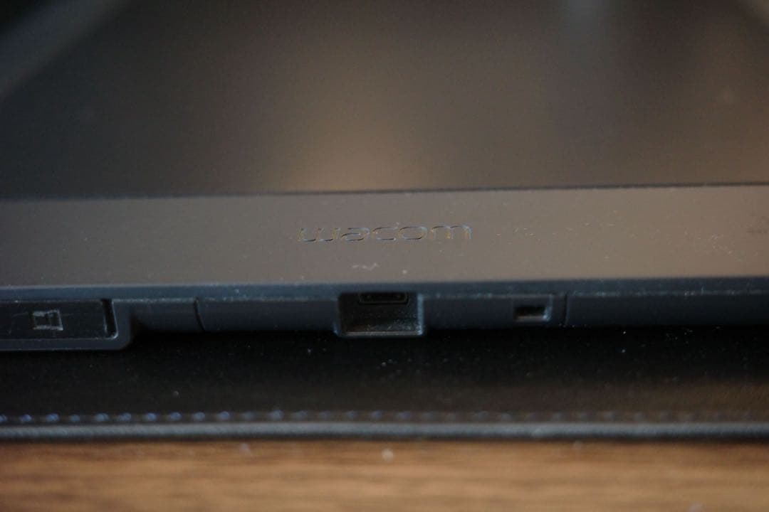 ワコム ペンタブレット intuos Pro Mサイズ PTH-651