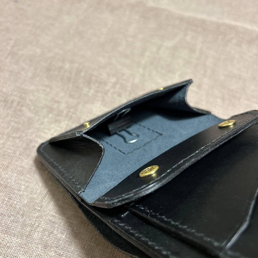 牛革ヌメ　ミドル財布 三つ折り　トラッカーウォレット　ブラック
