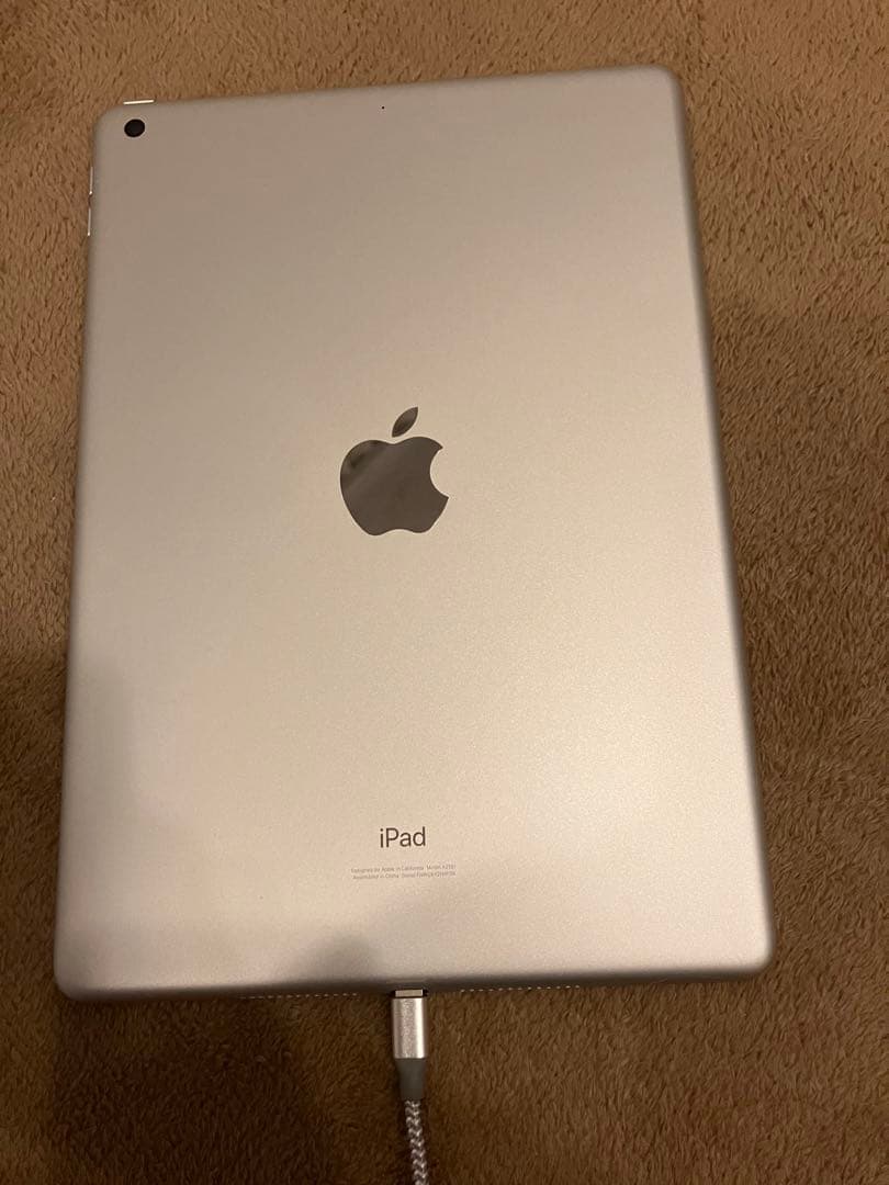 美品Apple iPad 本体　第7世代　128GB