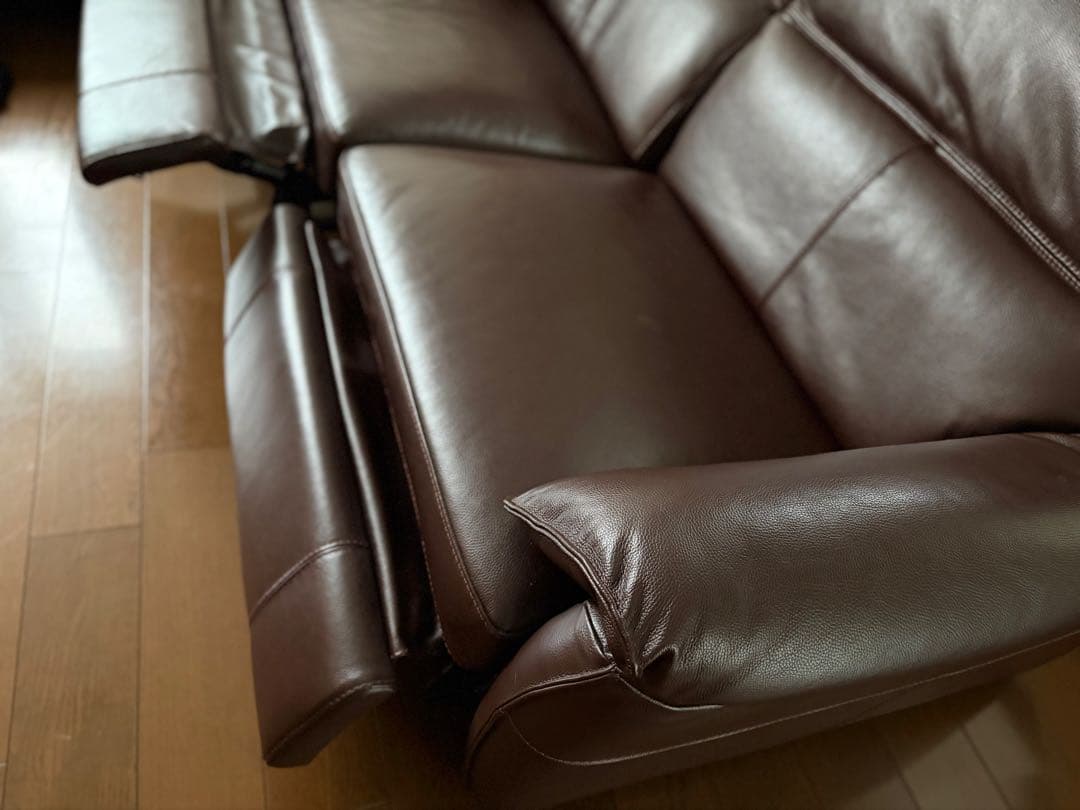 LEON 2.5人掛け電動リクライニングソファ