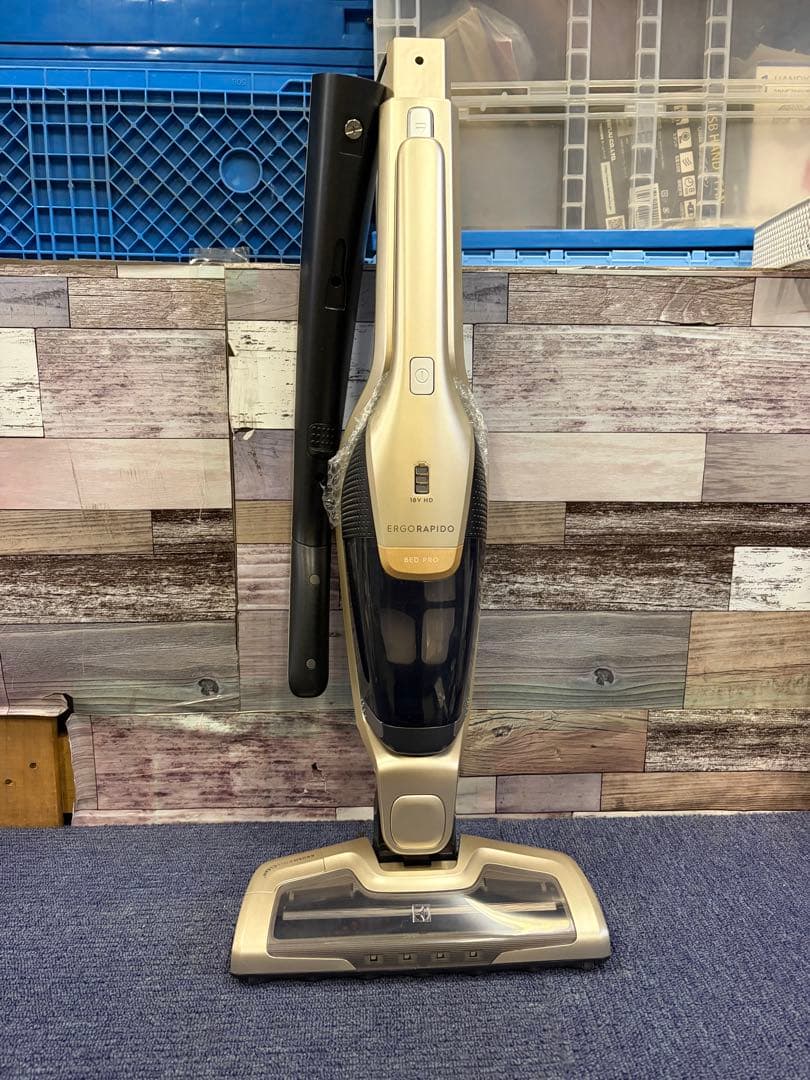 Electrolux ERGORAPIDO クリーナー ZB3325B