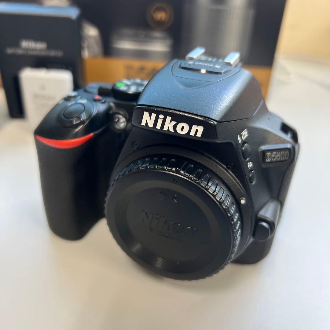 Nikon D5600 ダブルズームキット