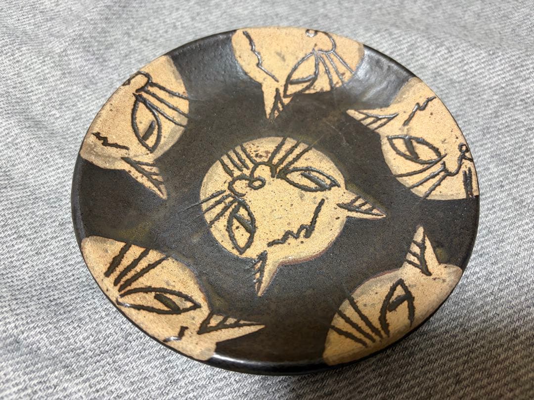 【工房　十鶴】やちむん　猫柄　沖縄　お皿　新品　レア