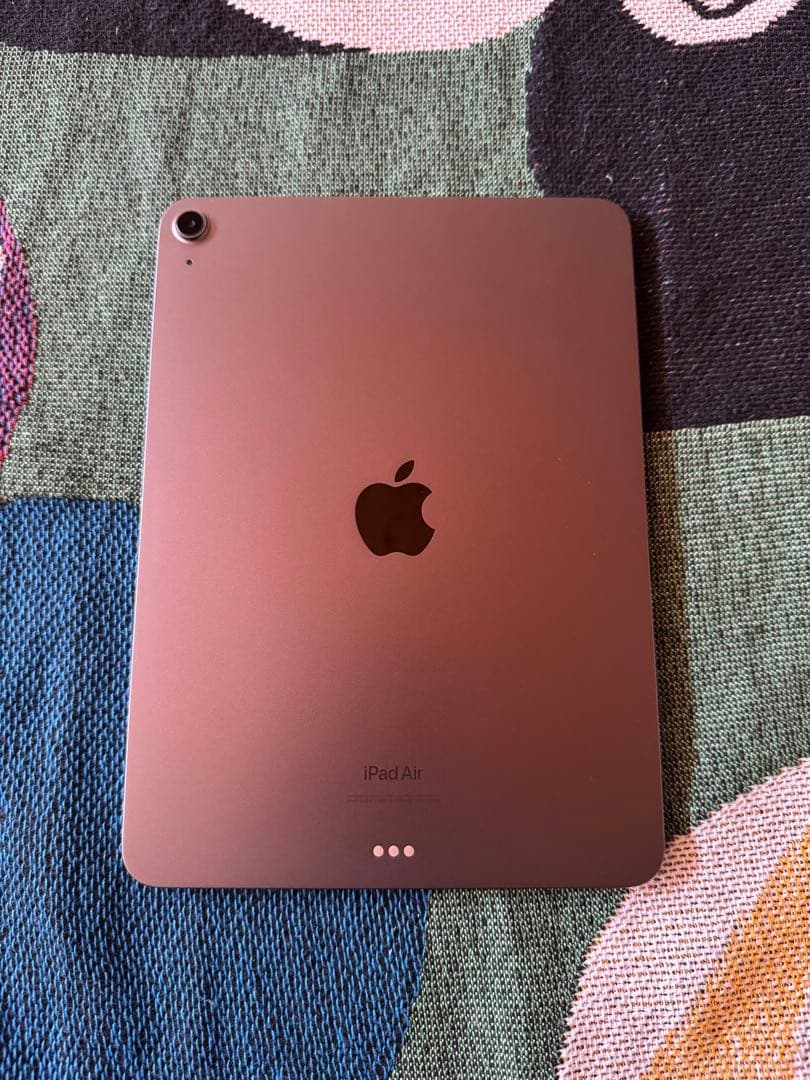 iPad Air 第5世代　256GB ESRケース付き