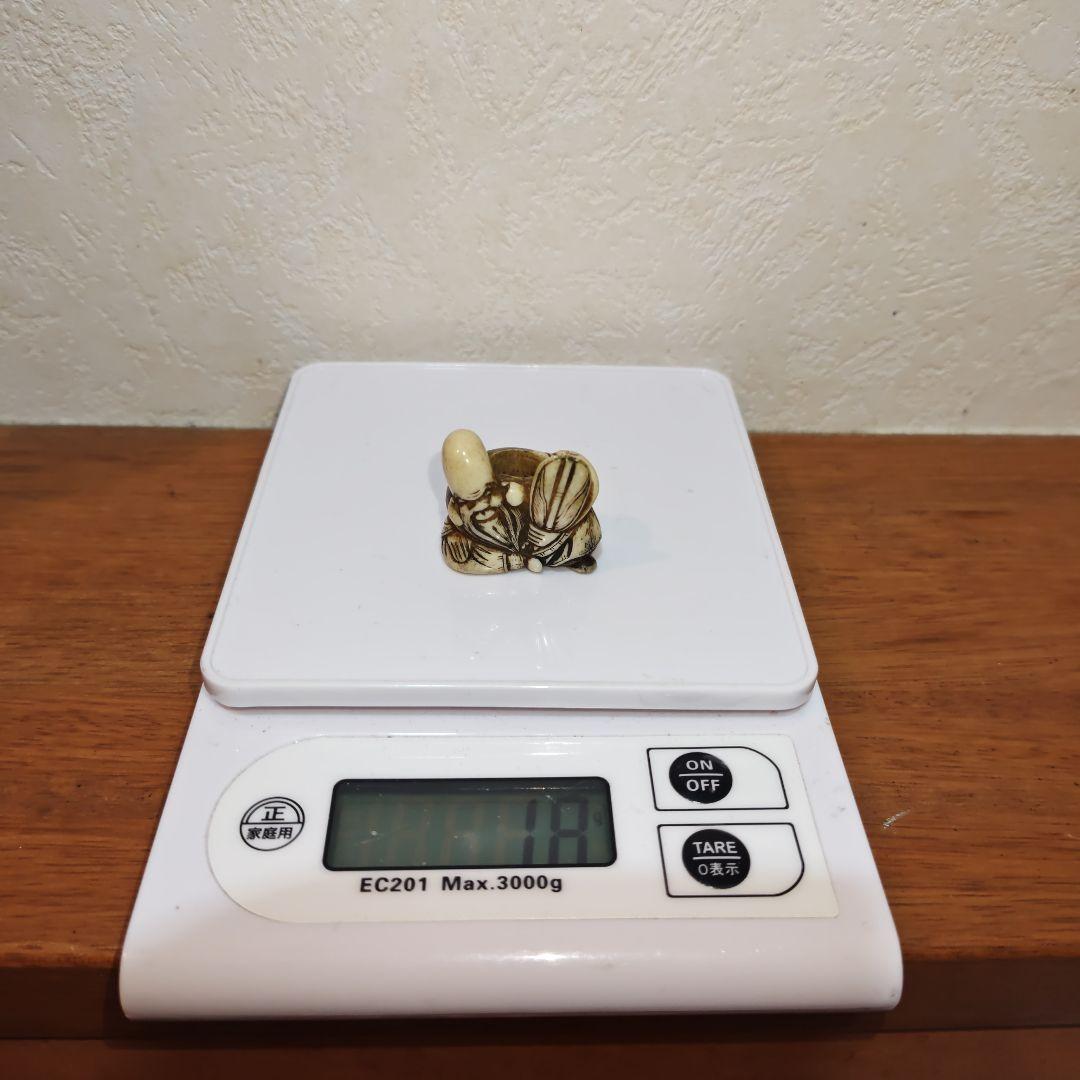 時代提物 仙人根付 天然素材【軍配仙人】高さ約2.9cm 重約18ｇ☆巧みな彫込