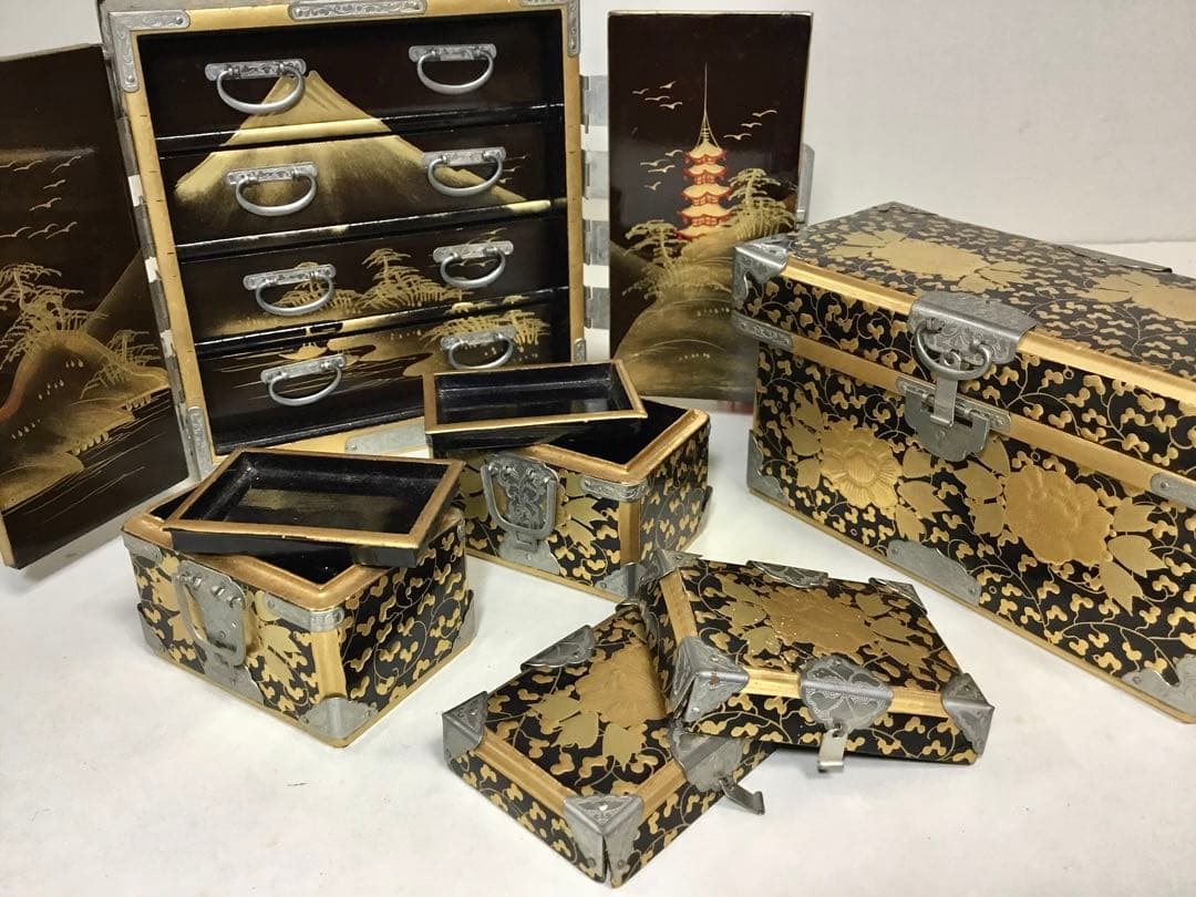 古い雛道具◆三荷◆戦前 箪笥 長持 鋏箱 雛人形 ミニチュア 木製