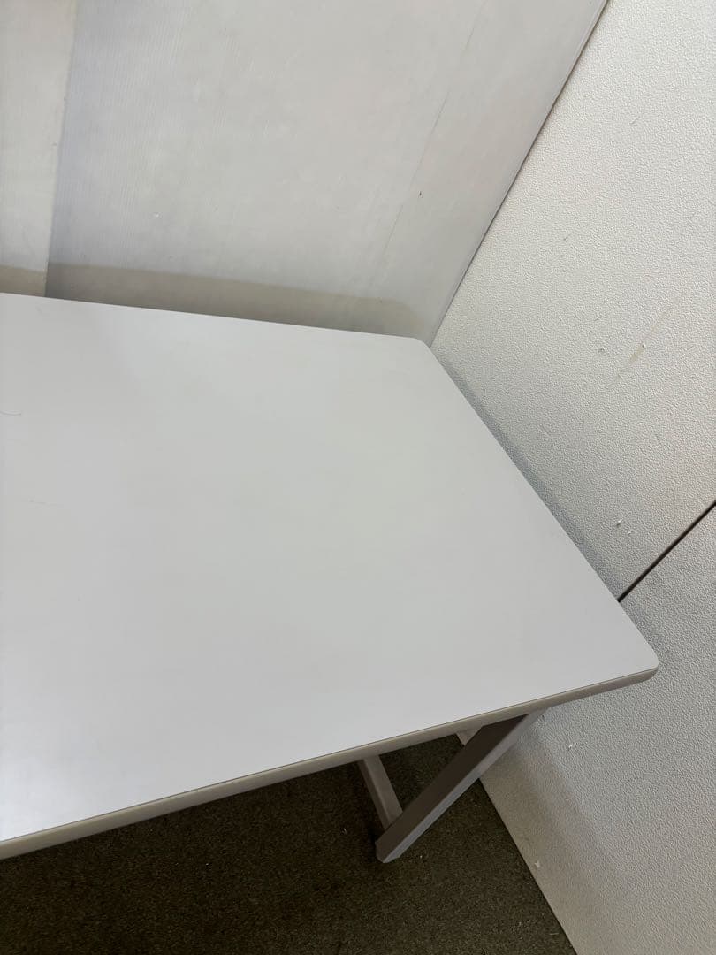 オフィスデスク　作業用にもピッタリ