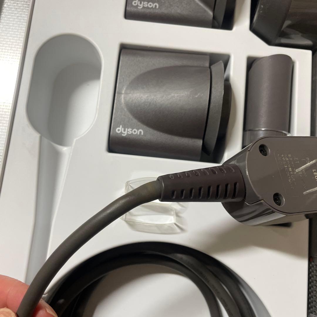 ダイソン　ドライヤー　ジャンク品　付属品有り　外箱付