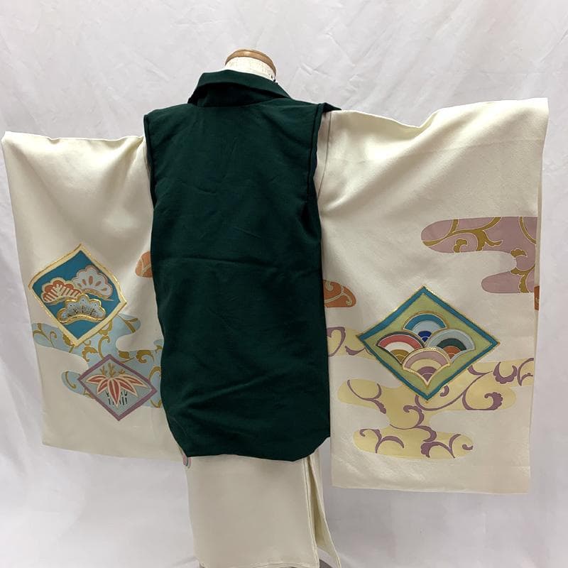 602ab49□七五三 三歳 男児 着物&被布 一つ紋 金駒刺繍 御所車□美品