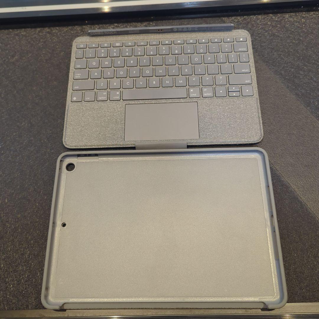 Combo Touch（iPad 10.2 インチ第9世代 第8世代 第7世代)