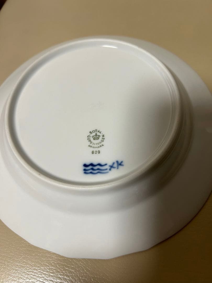   629 青い花柄皿