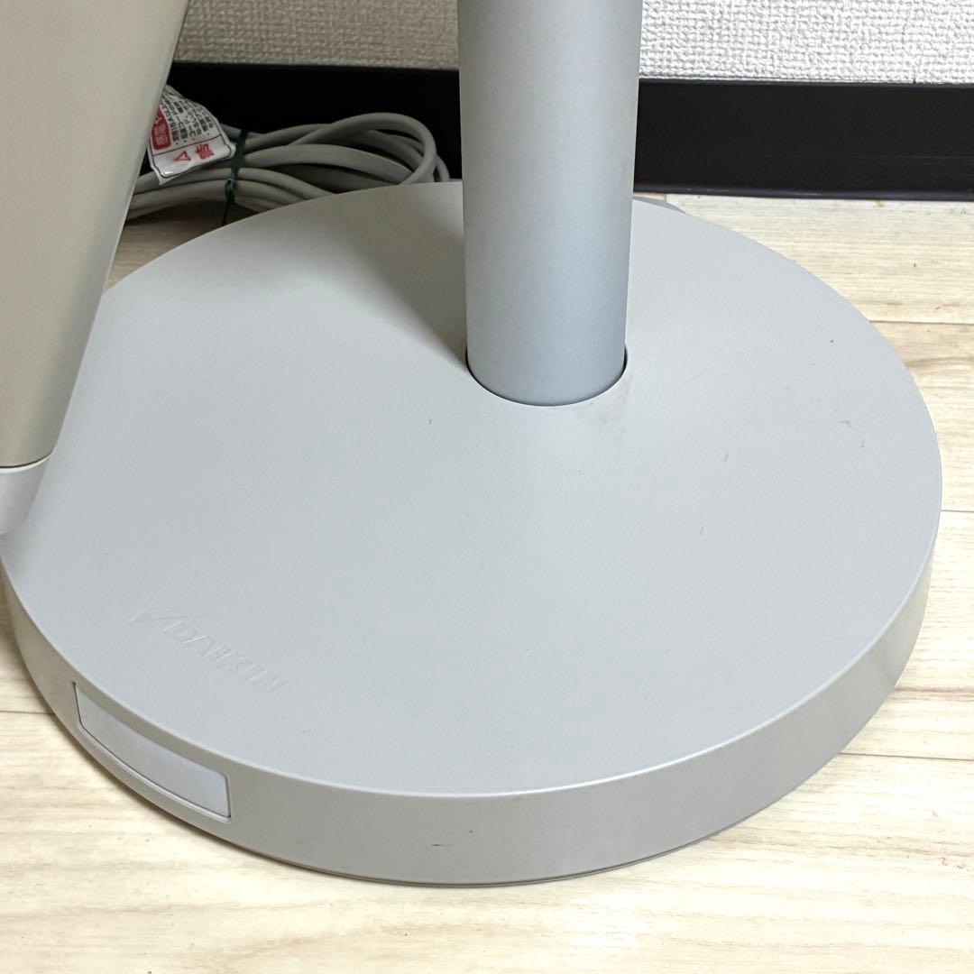 ダイキン 遠赤外線暖房機セラムヒート ERFT11ZSE2 2023年製