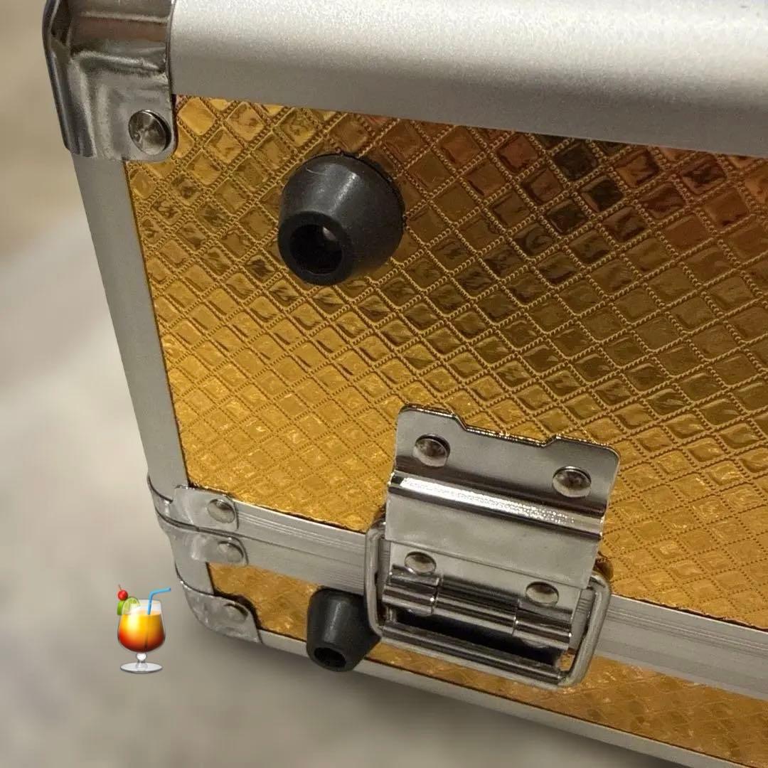 未使用） アルミツールケース アタッシュケース 鍵付き ブ ロッククッション付き