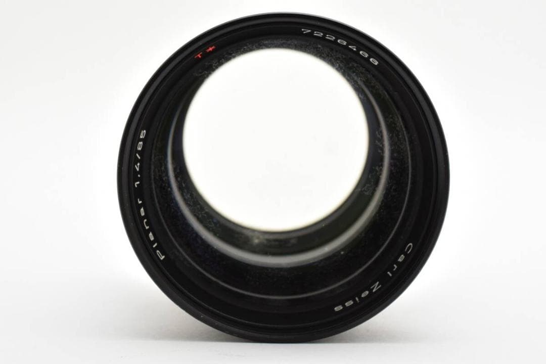 ★外観美品★ Carl Zeiss Planar T* 85 F1.4 MMJ