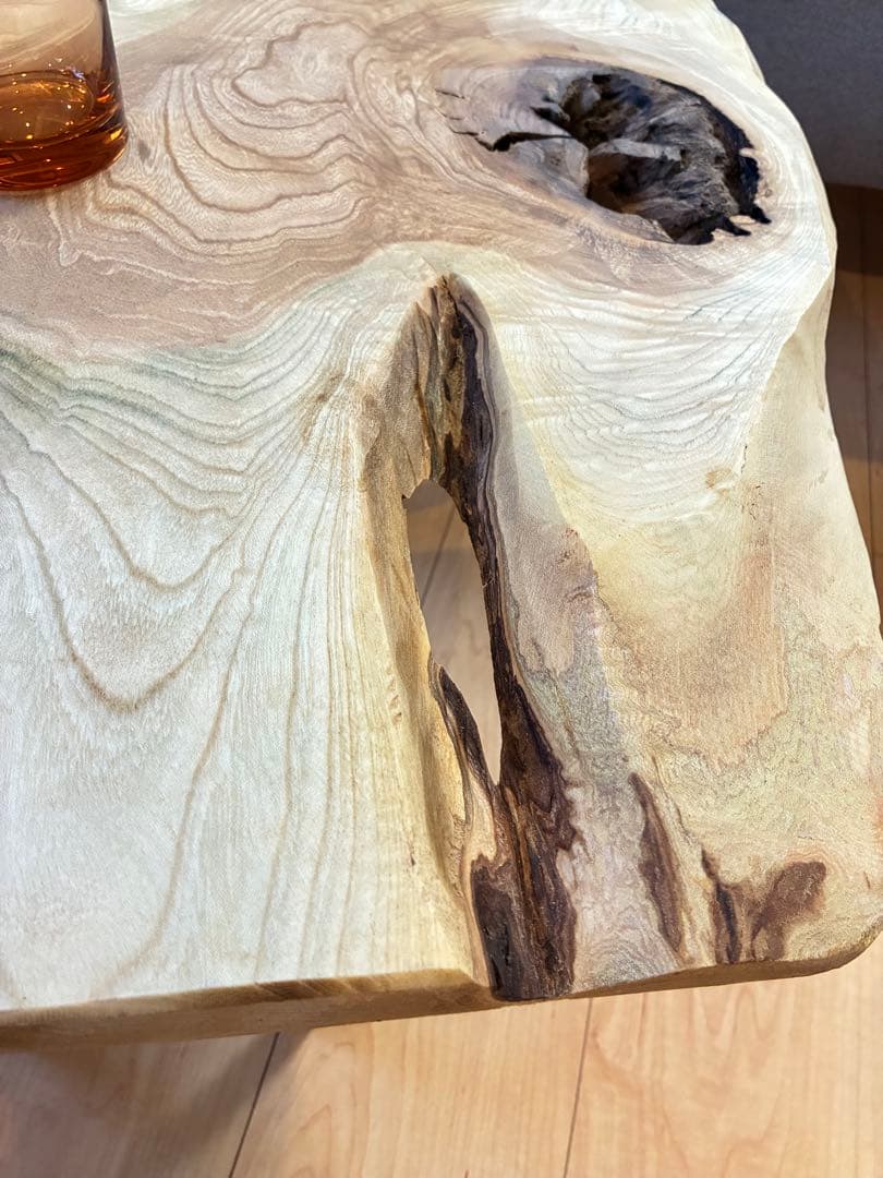 【 希少銘木】国産 栓（セン）一枚板サイドテーブル 皮付き 節有り 無垢材