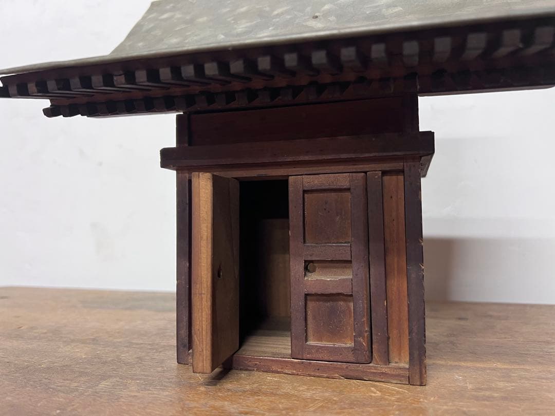 古民具 神棚 祠 ミニ神殿 木製 トタン屋根 古道具 レトロ