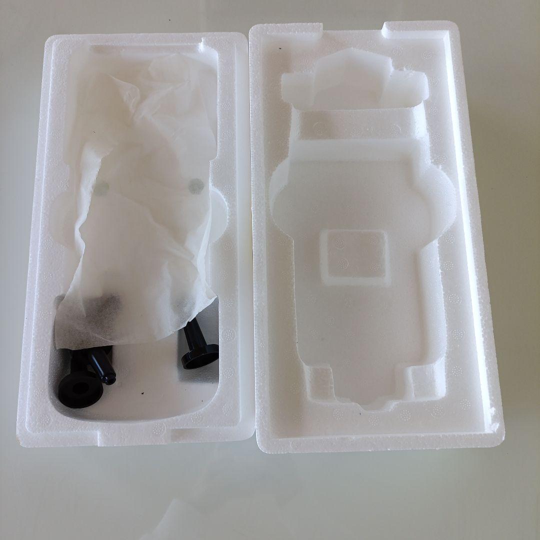 オートアート製　Mercedes-Benz /8 Coupé 1/18