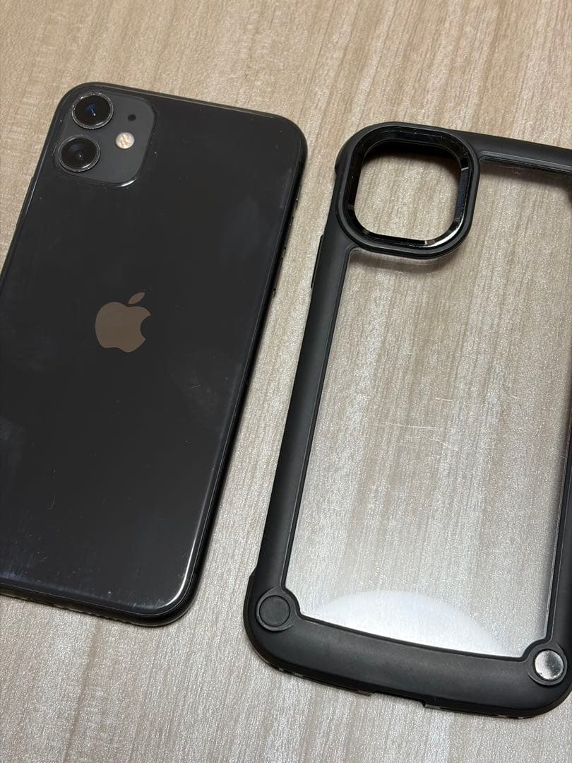 iPhone 11 64GB 最大充電容量70% SIMフリー　ケース付き