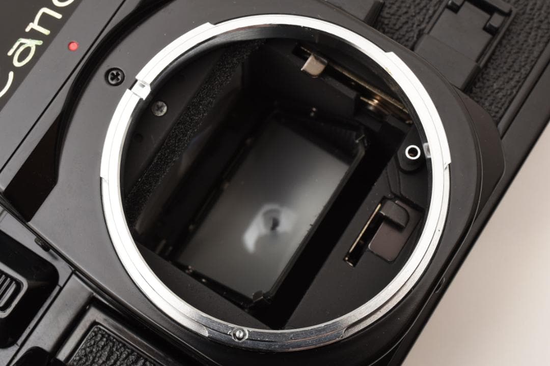 美品 CANON キャノン A-1 フィルムカメラ モルト新品交換済 B477