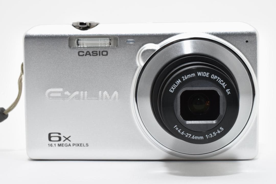 《 美品 》　カシオ　CASIO EXILIM EX-Z900 シルバー