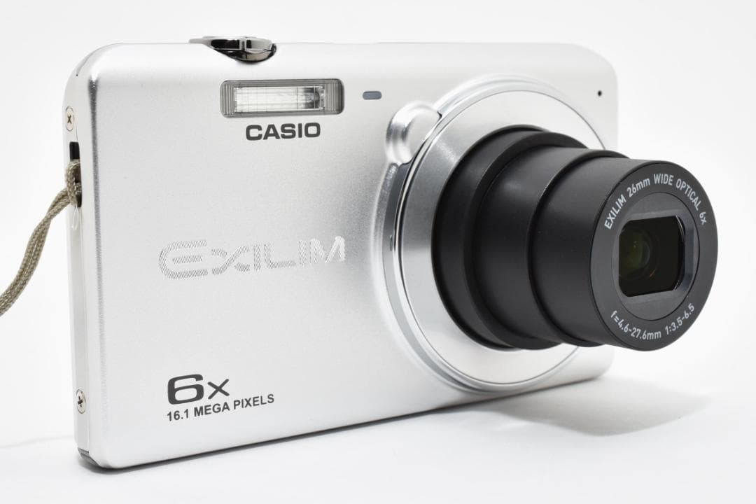 《 美品 》　カシオ　CASIO EXILIM EX-Z900 シルバー