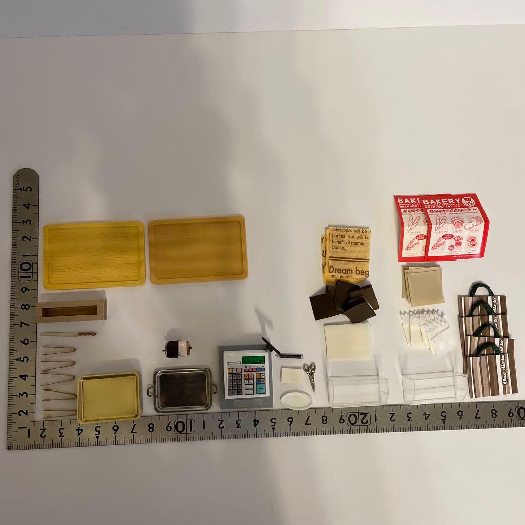 ドールハウス リーメント ミニ厨房菴 ミニチュア●パン屋 カウンター ショップ棚
