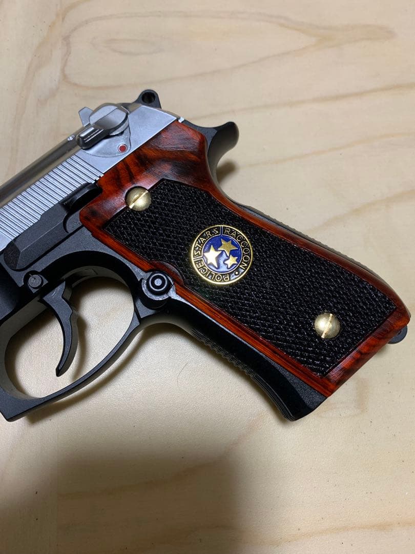 レア物　新品ベレッタ m9用サムライエッジ風木製グリップ　メタリオン金属製