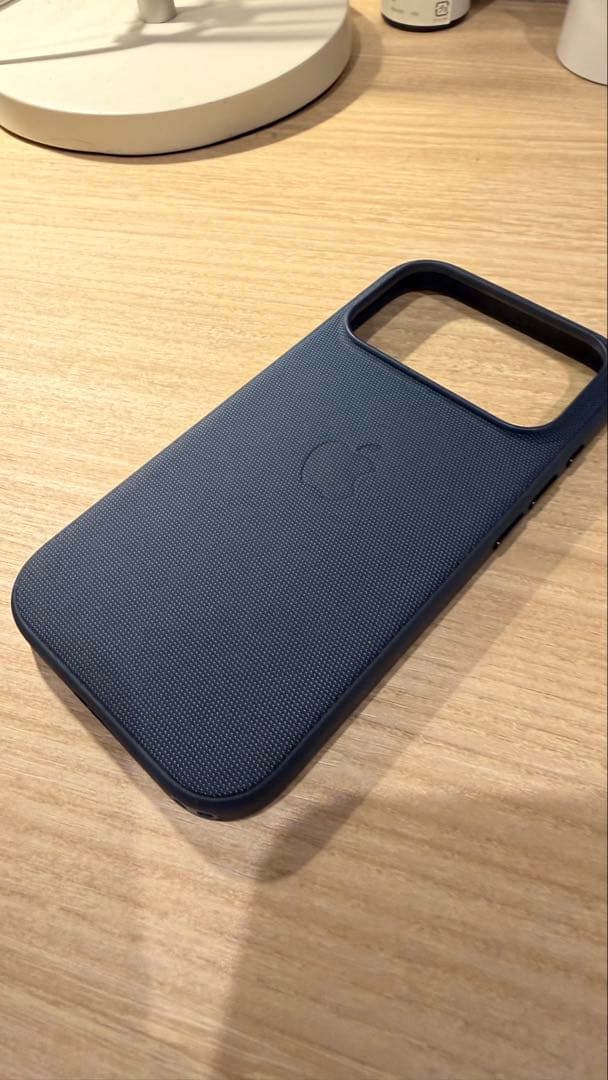 【Apple 純正】 iPhone17pro用 TechWoven Case