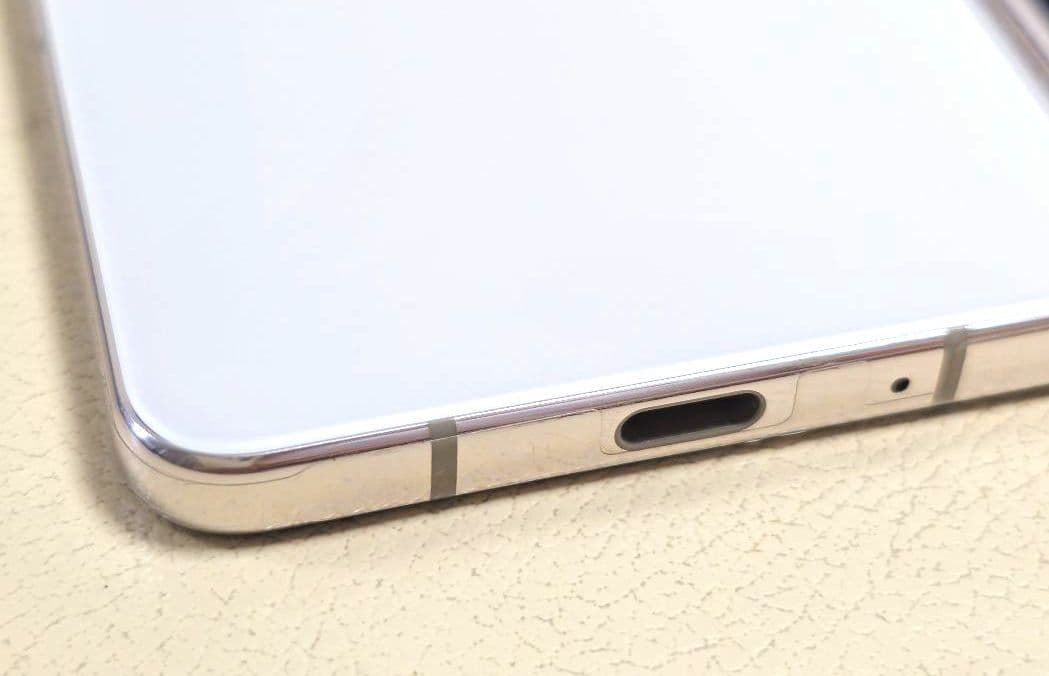 【最終値下げ】Galaxy Z Fold 4 香港版 256GB ベージュ色