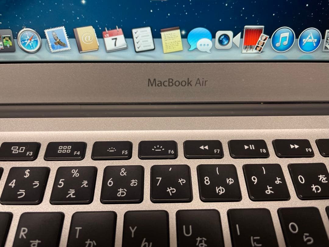 動作品 MacBookAir Mid SSD128GB A1466 アップル