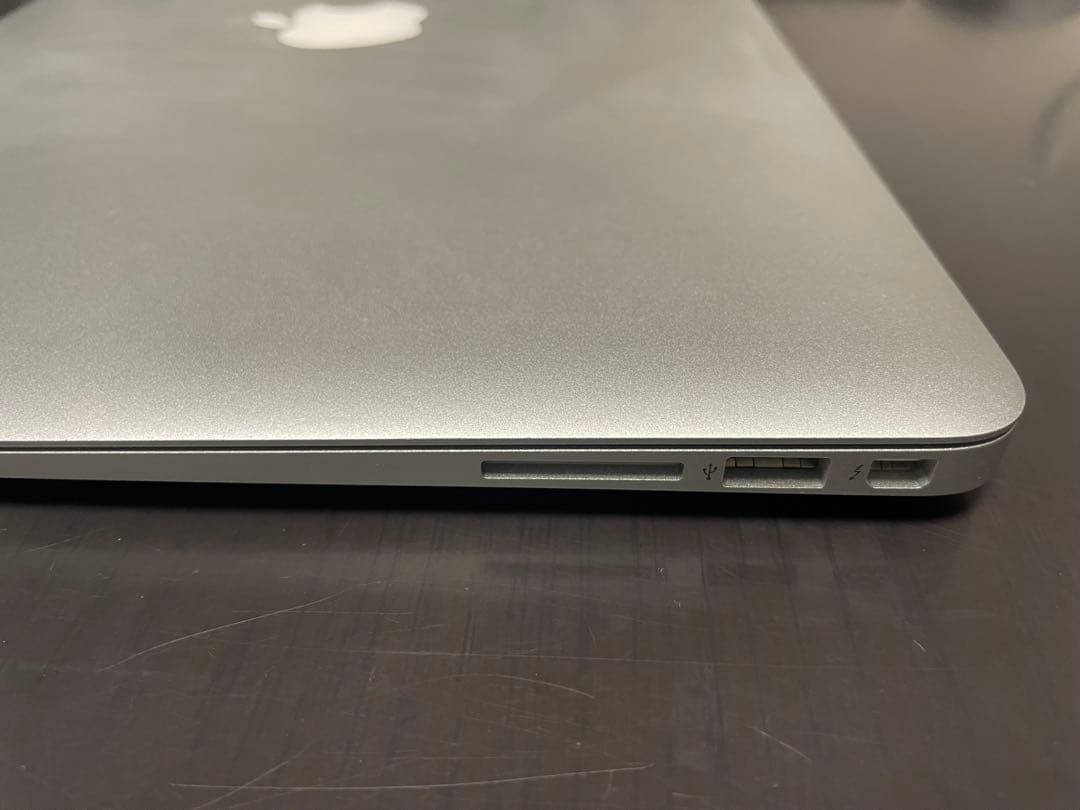 動作品 MacBookAir Mid SSD128GB A1466 アップル