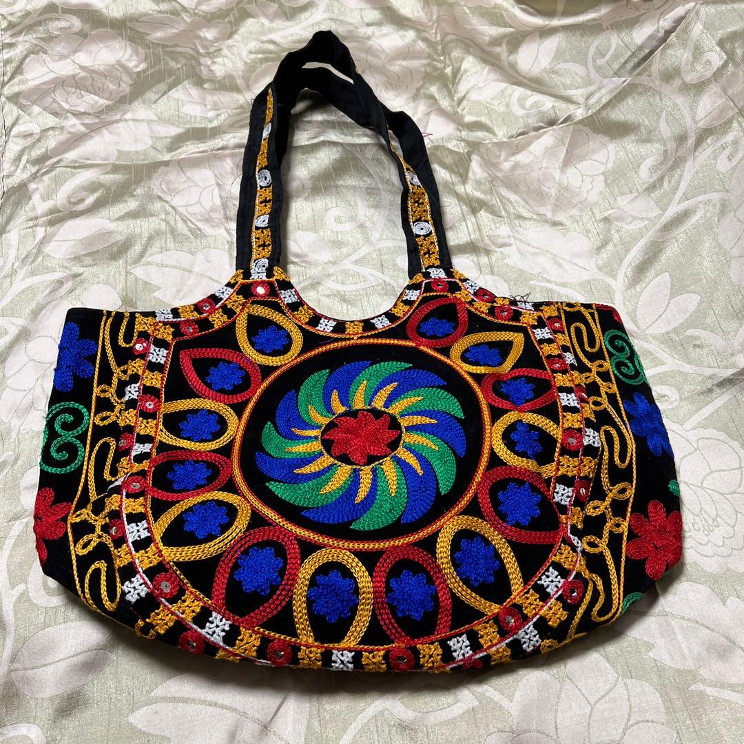 カラフル刺繍トートバッグ