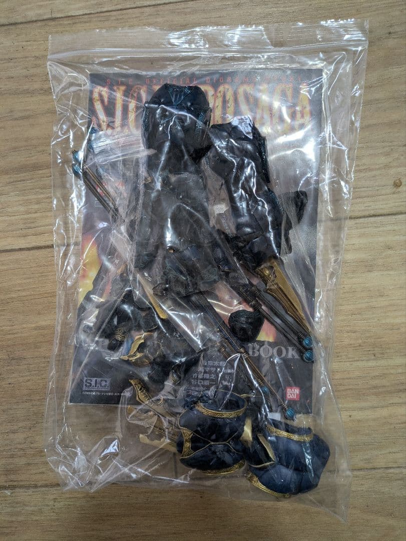 SIC仮面ライダークウガ1体で予備パーツとライジングフォーム セット武器画像あり