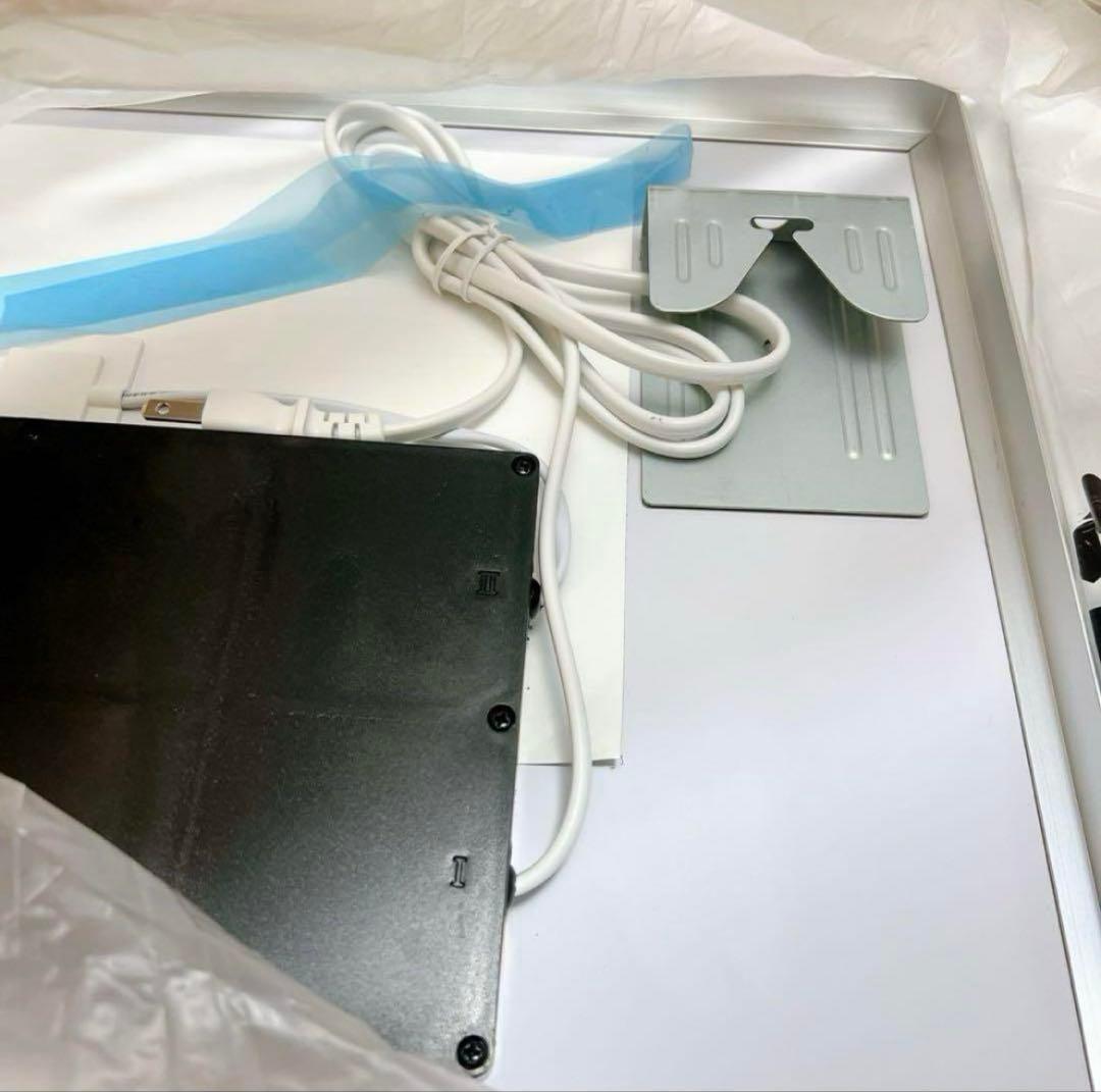 お洒落なLEDミラー⭐️鏡 LEDライト 壁掛け 洗面 省エネ モダンインテリア❣️