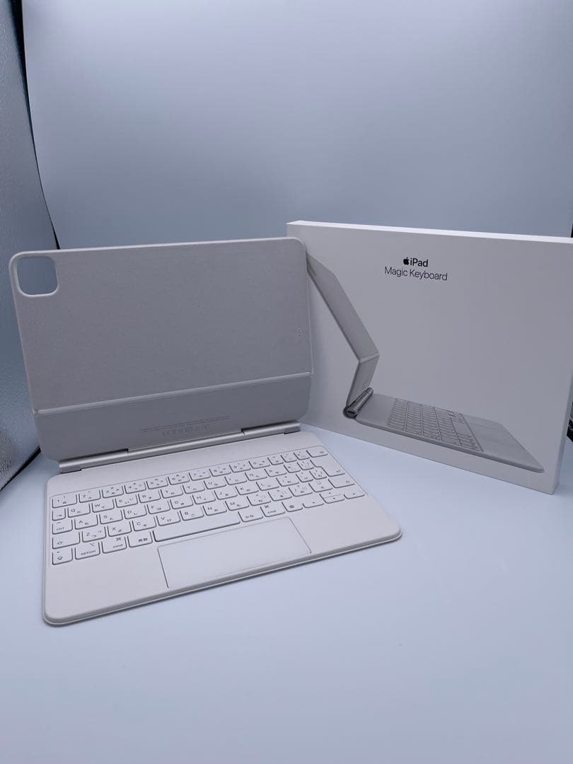 iPad Magic Keyboard ホワイト